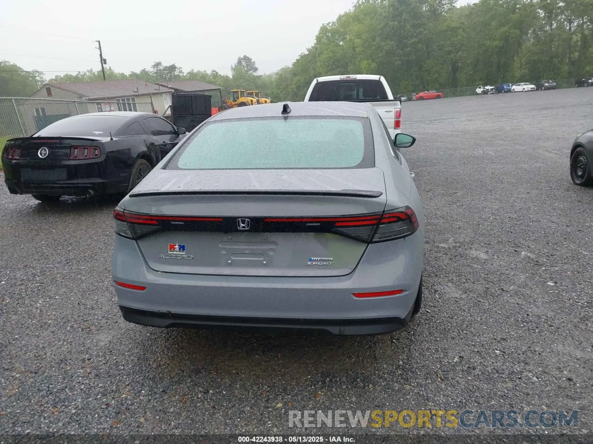 17 fotografías del automóvil dañado 1HGCY2F50SA038685 HONDA ACCORD 2025