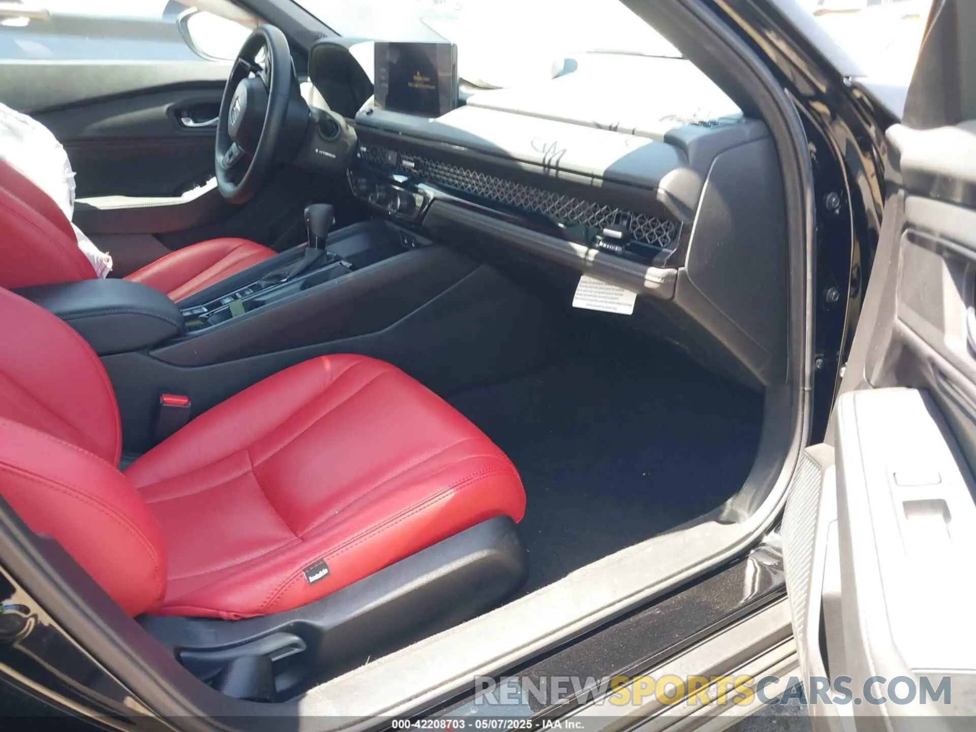 5 fotografías del automóvil dañado 1HGCY2F53SA016440 HONDA ACCORD 2025