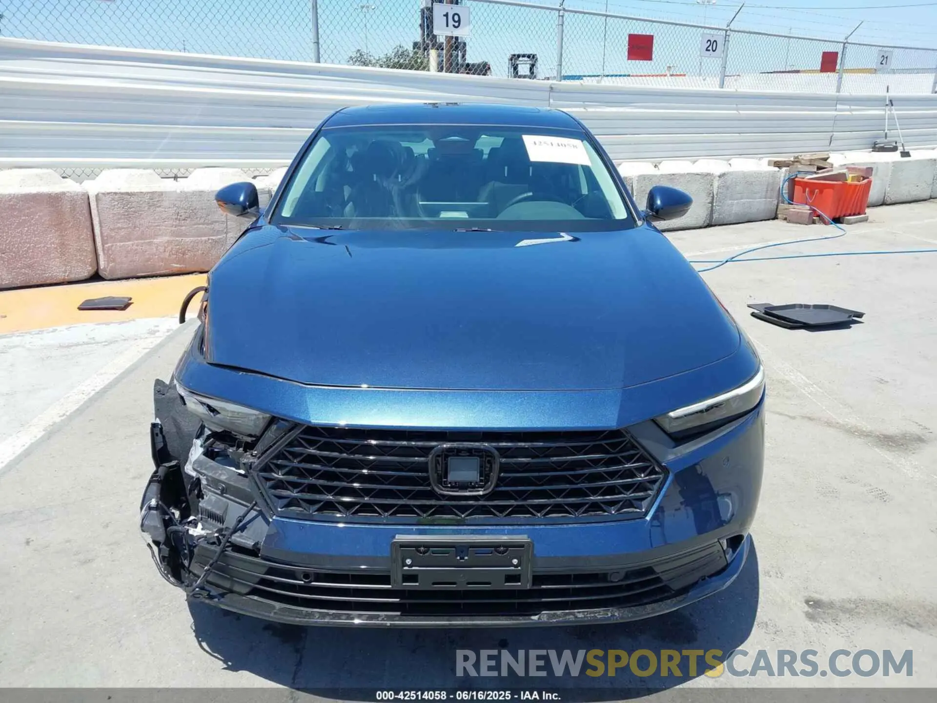 12 fotografías del automóvil dañado 1HGCY2F63SA036292 HONDA ACCORD 2025