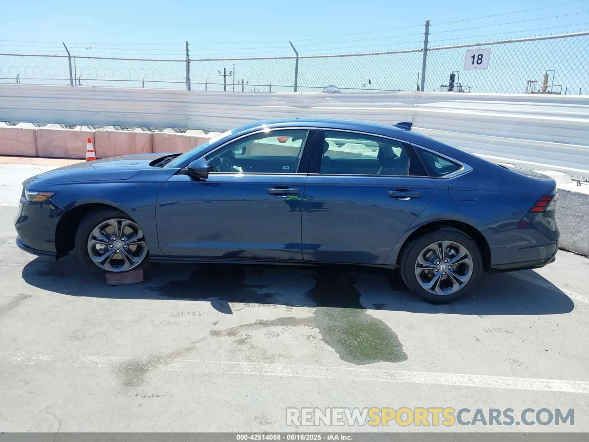 14 fotografías del automóvil dañado 1HGCY2F63SA036292 HONDA ACCORD 2025