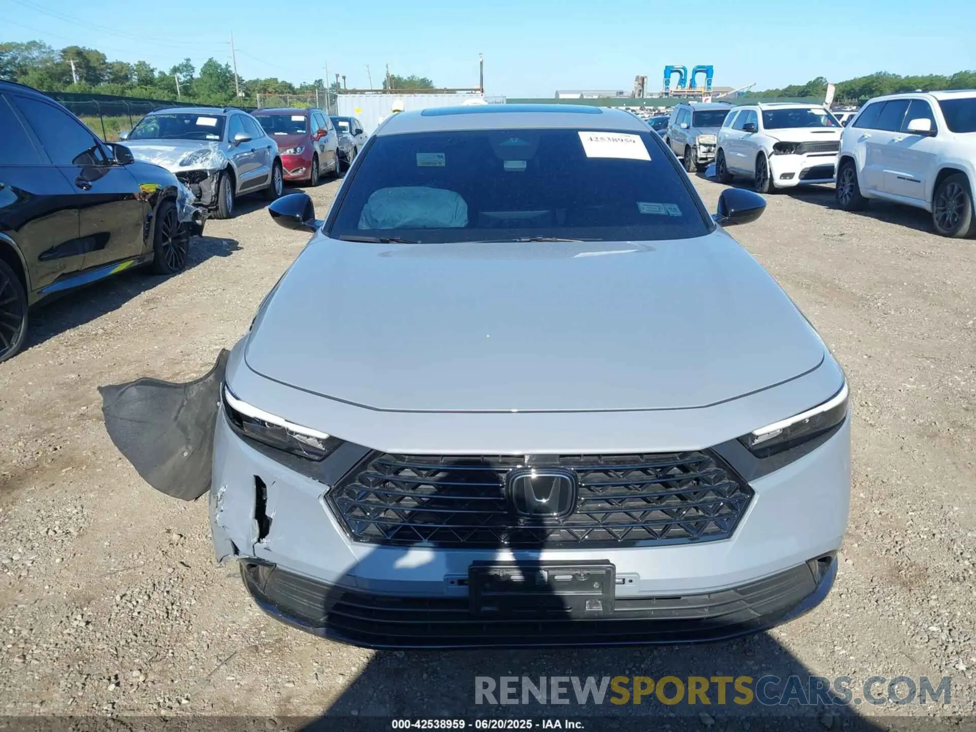 12 fotografías del automóvil dañado 1HGCY2F78SA030464 HONDA ACCORD 2025