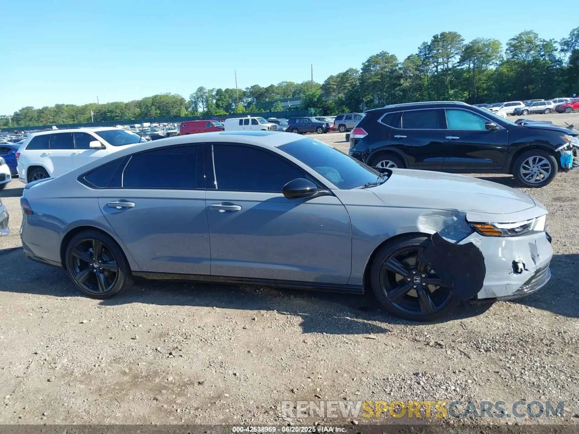 13 fotografías del automóvil dañado 1HGCY2F78SA030464 HONDA ACCORD 2025