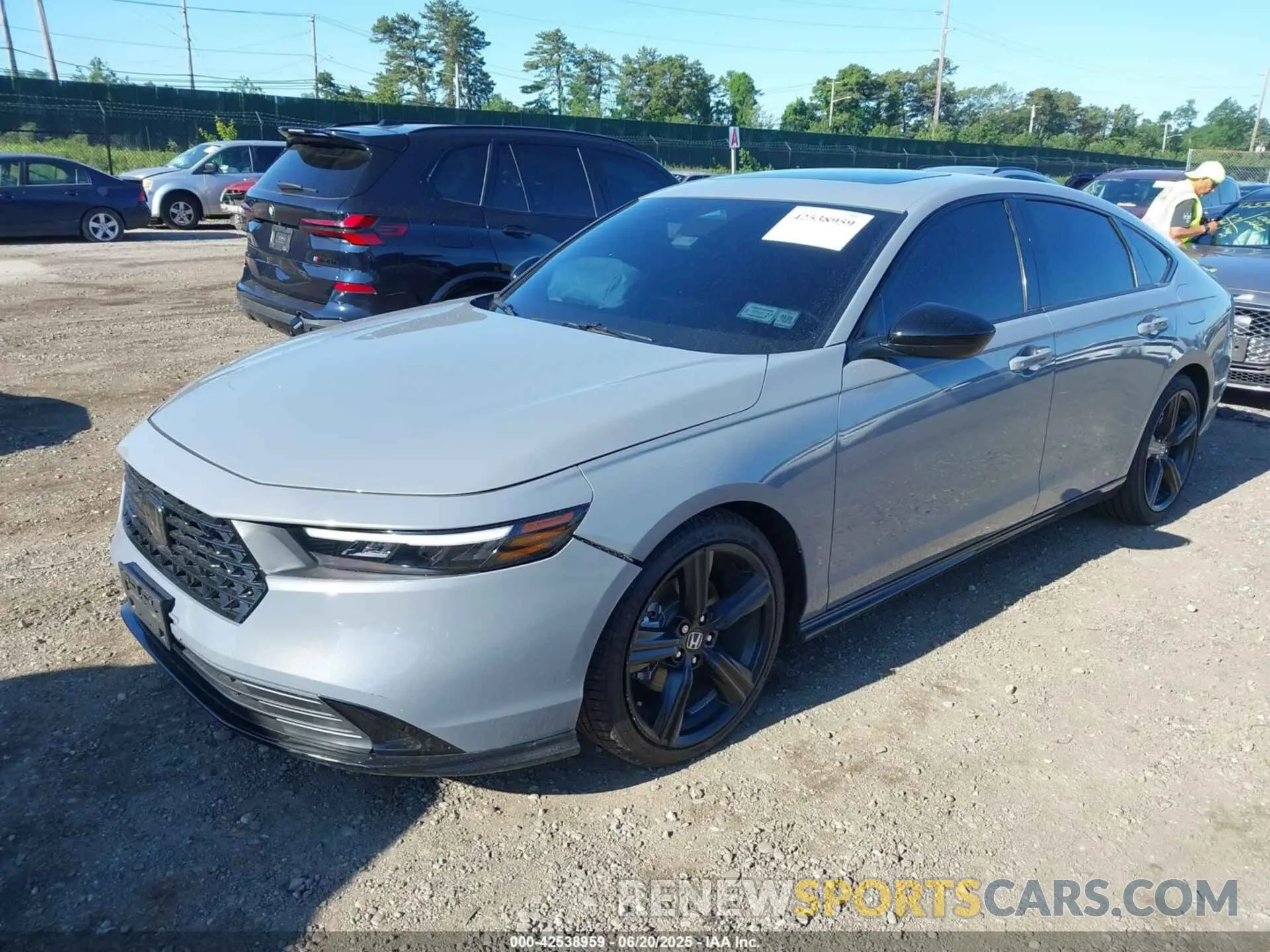 2 fotografías del automóvil dañado 1HGCY2F78SA030464 HONDA ACCORD 2025