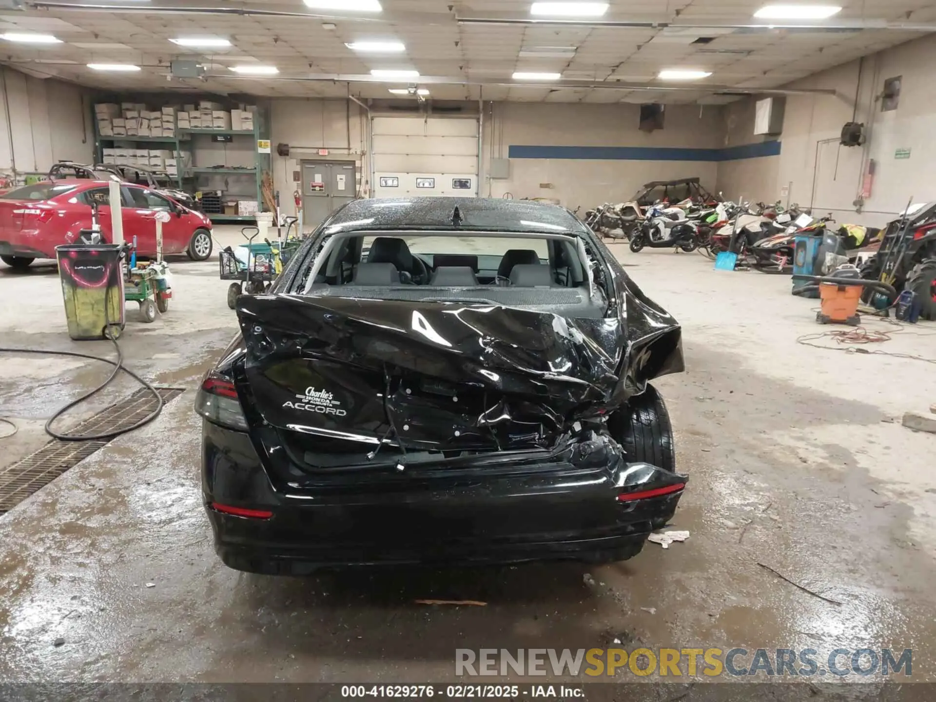 17 fotografías del automóvil dañado 1HGCY2F82SA012504 HONDA ACCORD 2025