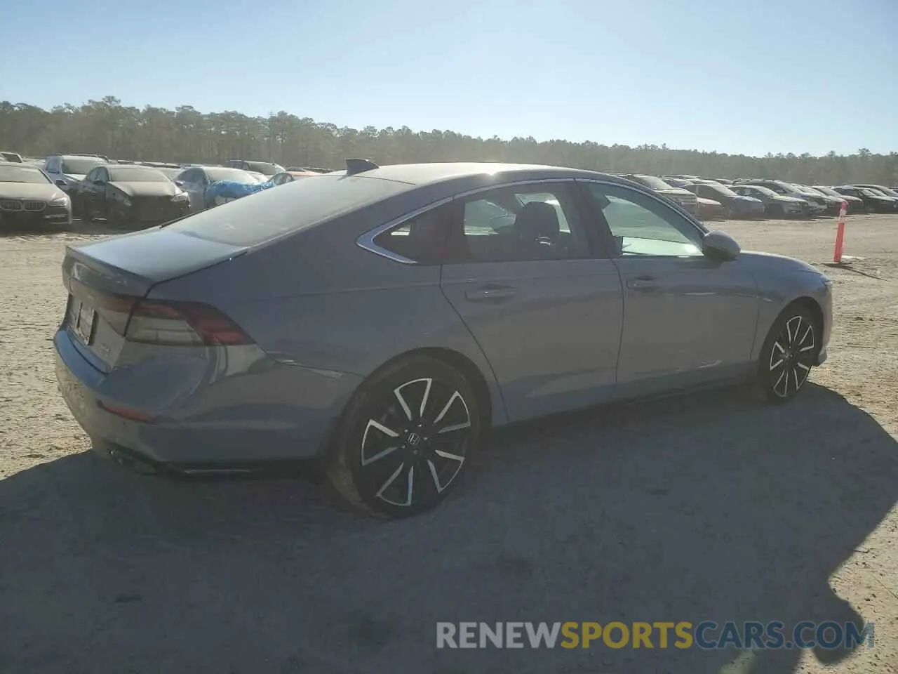 3 fotografías del automóvil dañado 1HGCY2F86SA001604 HONDA ACCORD 2025