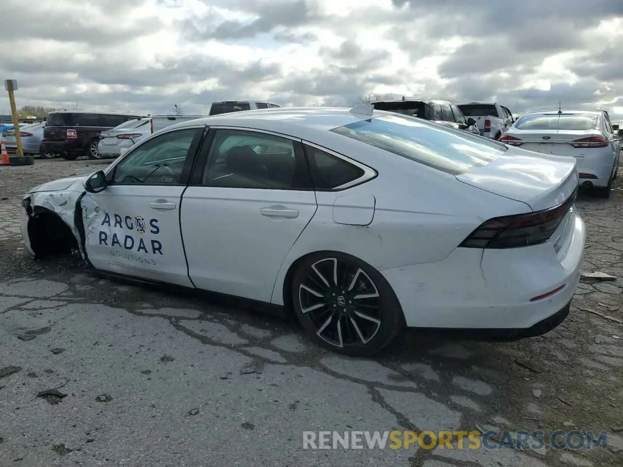2 fotografías del automóvil dañado 1HGCY2F86SA015065 HONDA ACCORD 2025