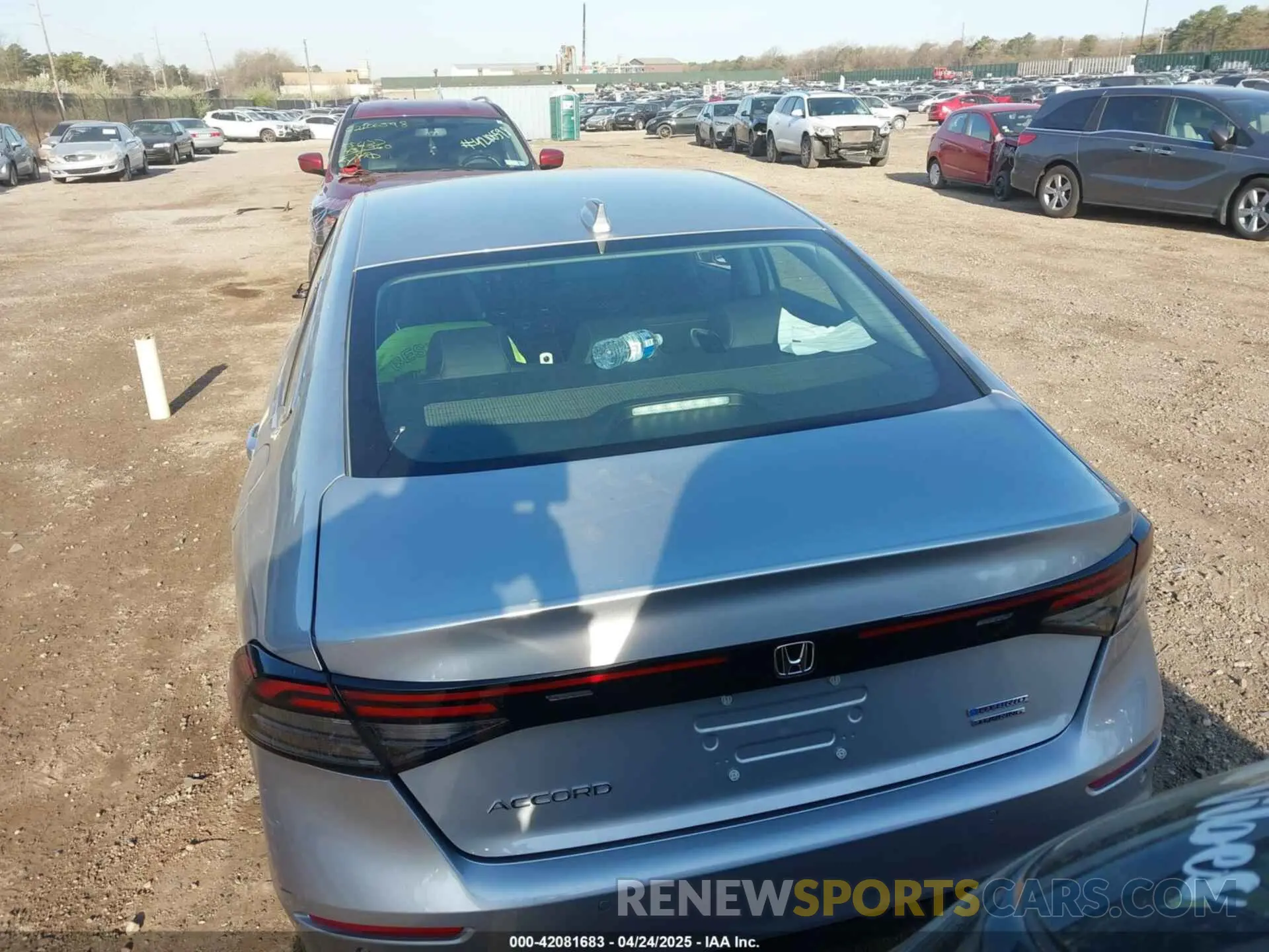 16 fotografías del automóvil dañado 1HGCY2F8XSA022651 HONDA ACCORD 2025