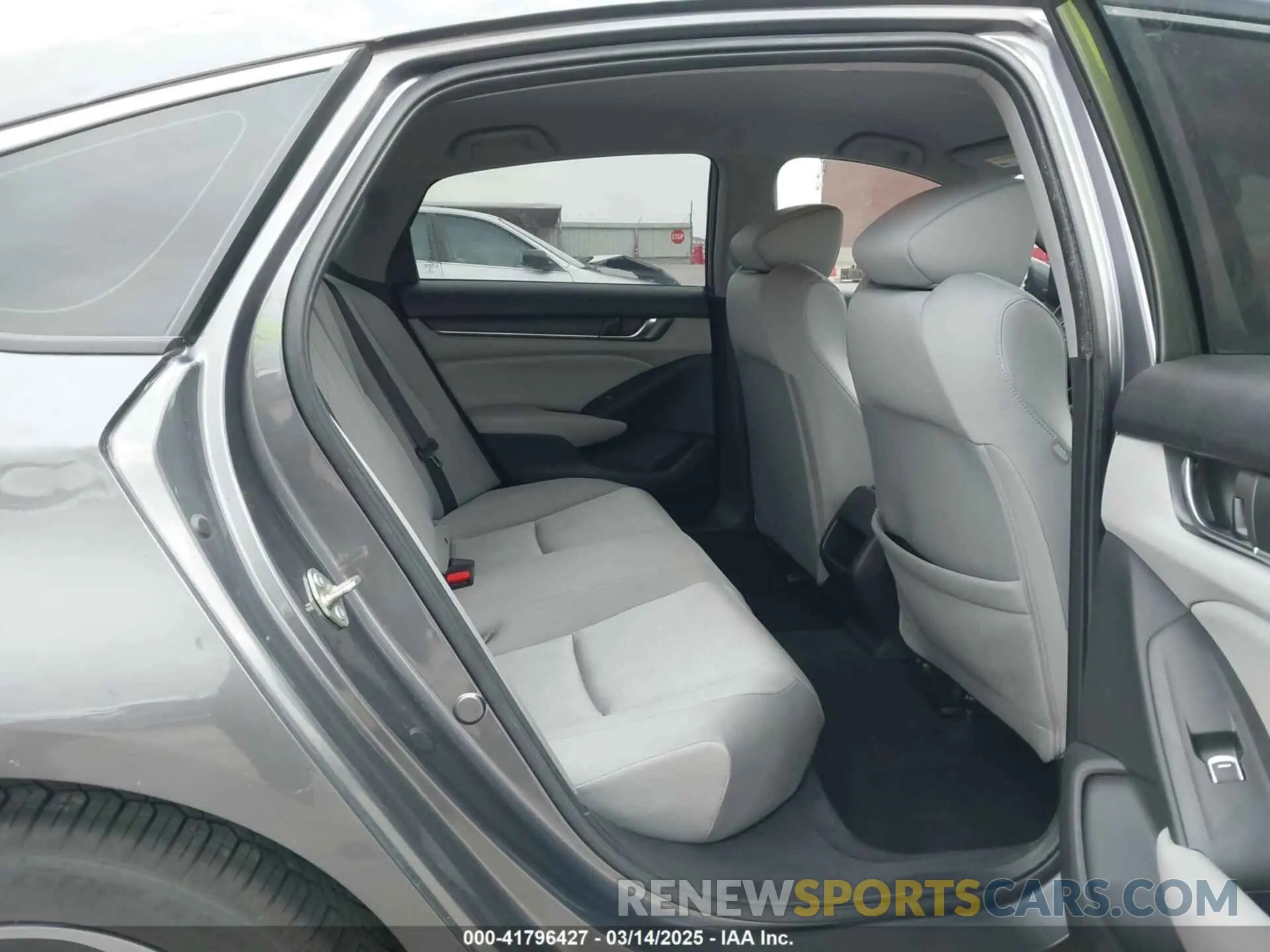 8 fotografías del automóvil dañado 1HGCV3F17KA019711 HONDA ACCORD HYBRID 2019