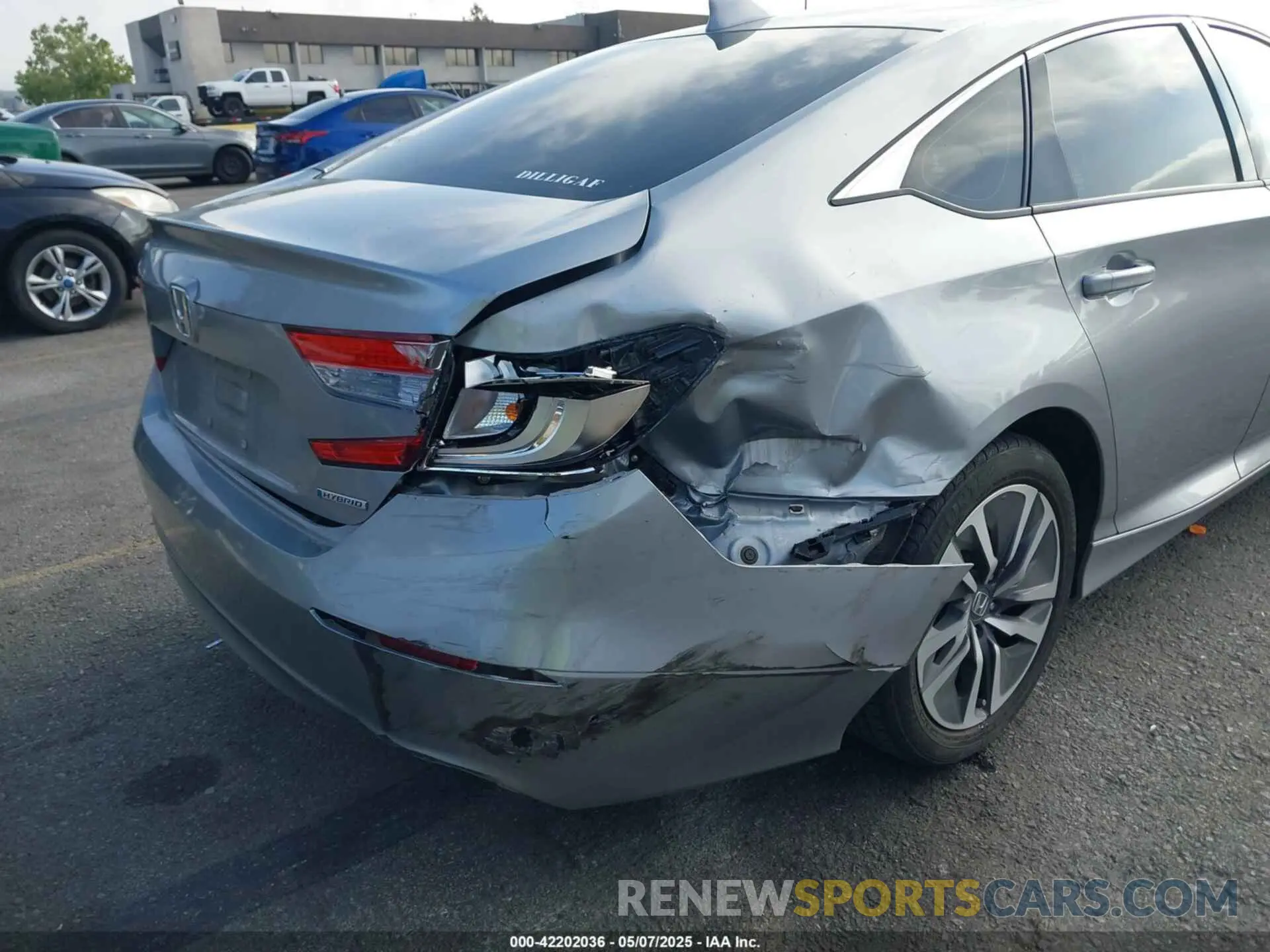 6 fotografías del automóvil dañado 1HGCV3F1XKA015328 HONDA ACCORD HYBRID 2019
