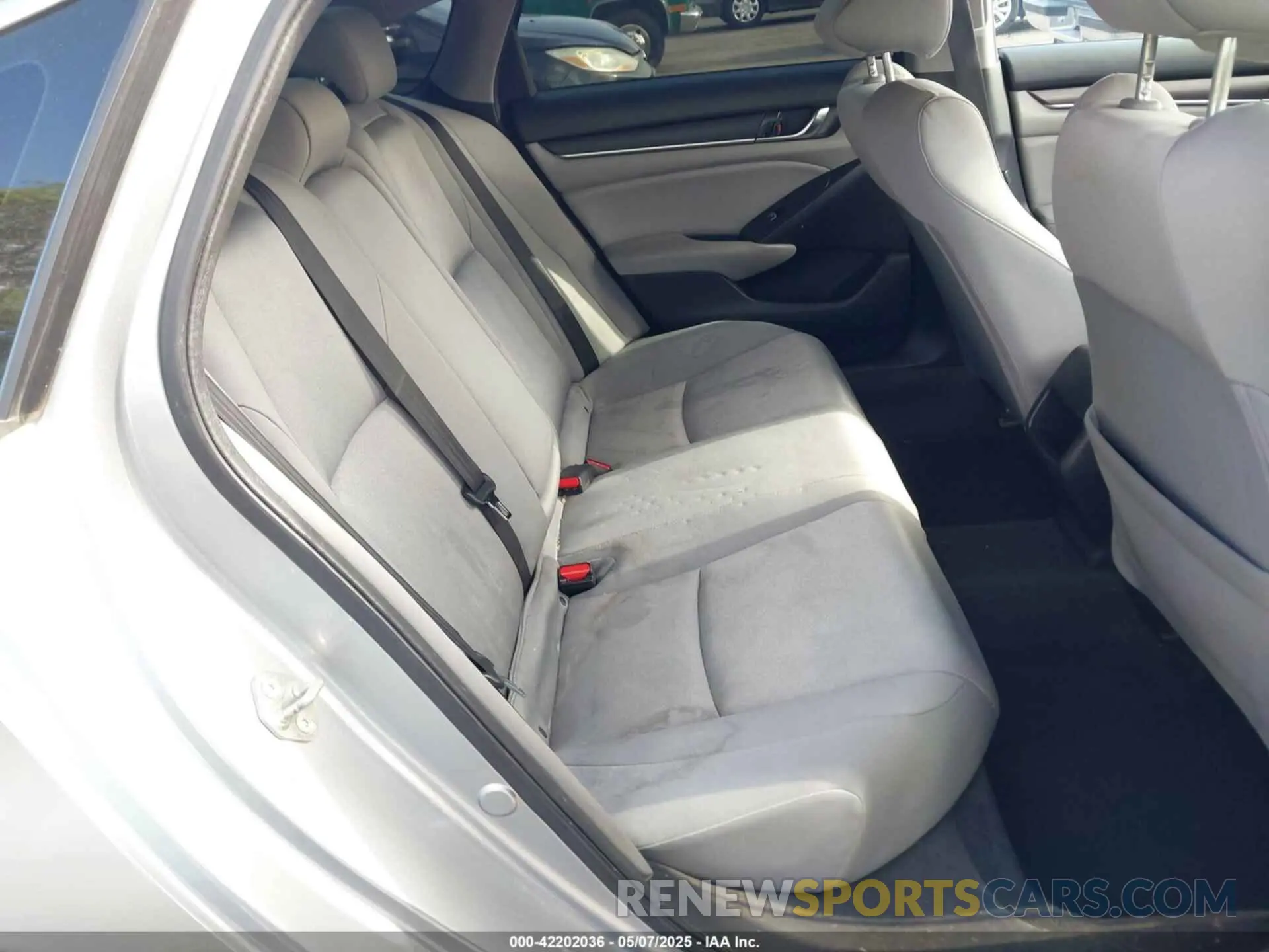 8 fotografías del automóvil dañado 1HGCV3F1XKA015328 HONDA ACCORD HYBRID 2019
