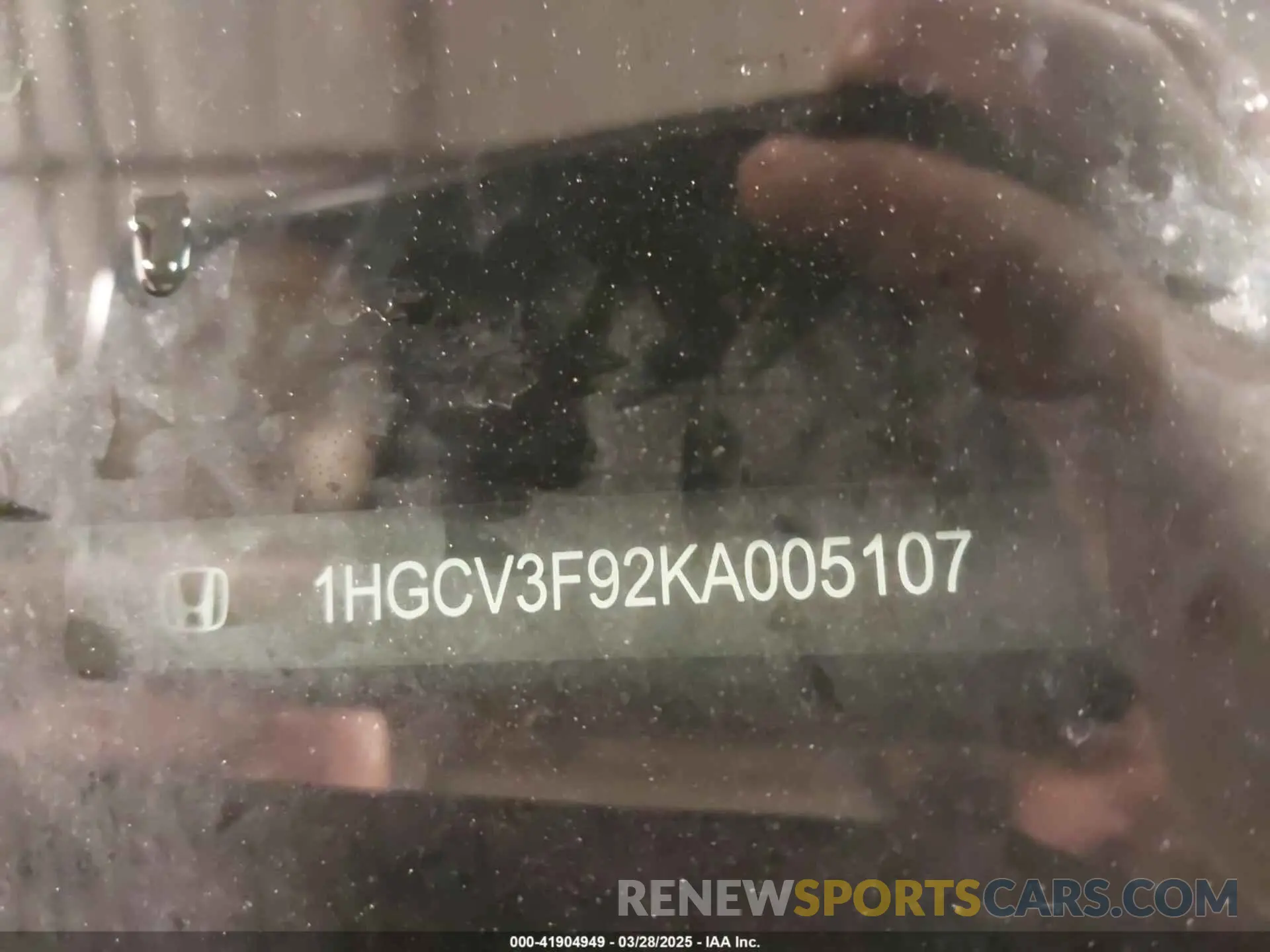 9 fotografías del automóvil dañado 1HGCV3F92KA005107 HONDA ACCORD HYBRID 2019