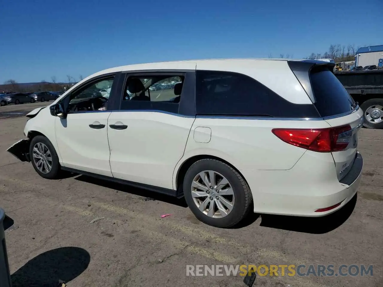 2 fotografías del automóvil dañado 5FNRL6H22KB016888 HONDA All Models 2019