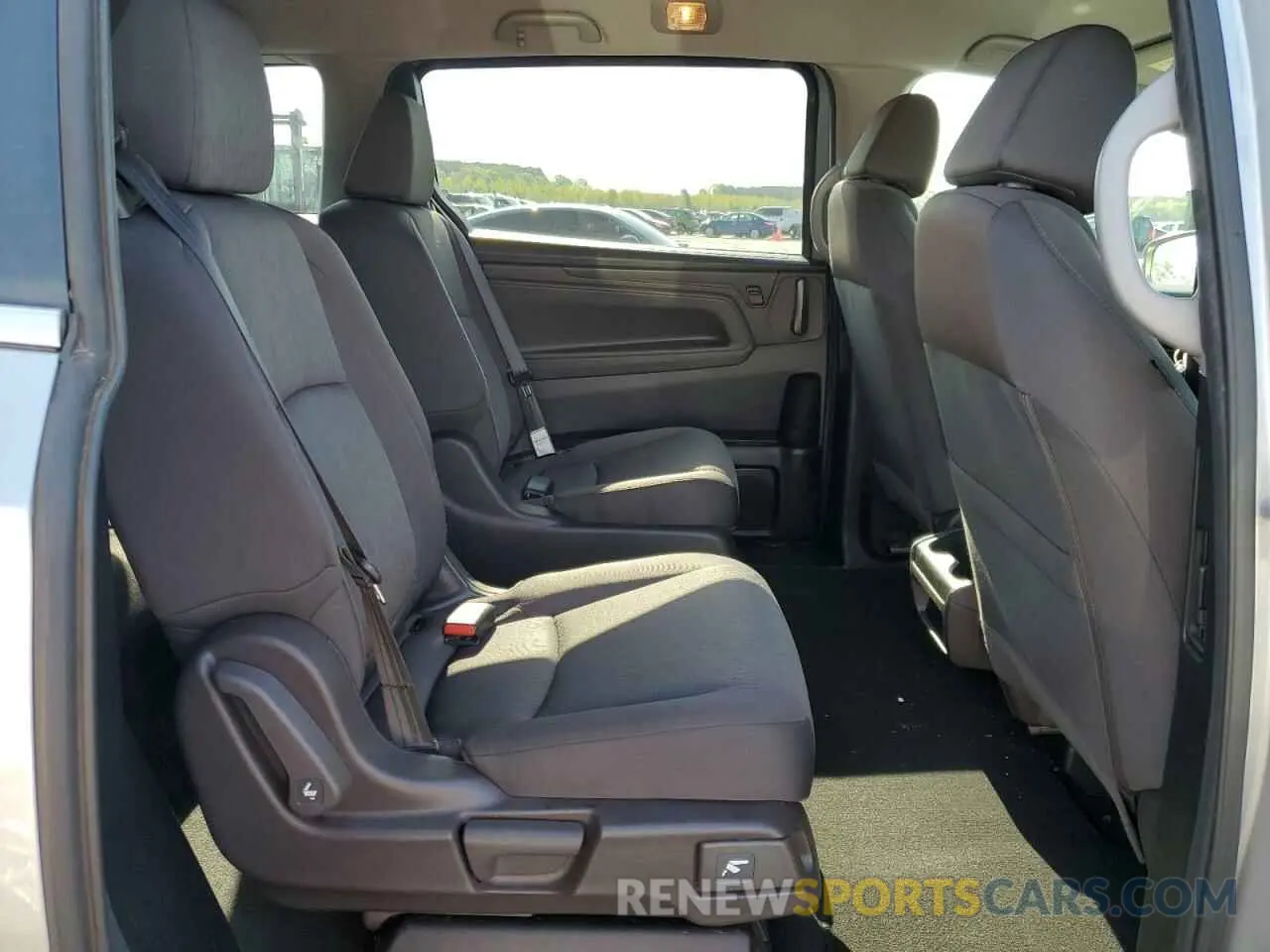 11 fotografías del automóvil dañado 5FNRL6H28KB023506 HONDA All Models 2019