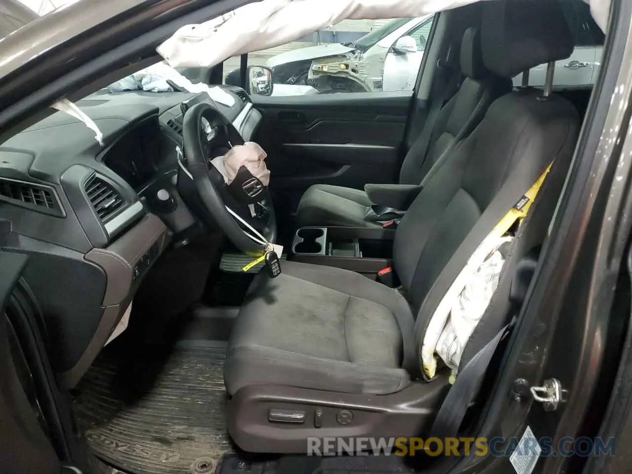 7 fotografías del automóvil dañado 5FNRL6H56KB062976 HONDA All Models 2019