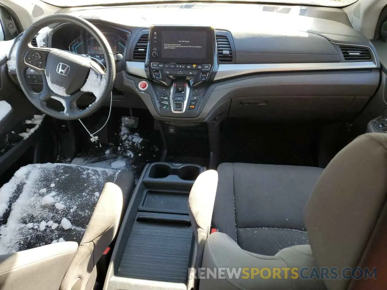 8 fotografías del automóvil dañado 5FNRL6H57KB114194 HONDA All Models 2019