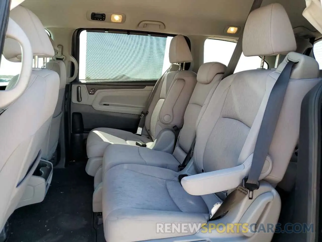 11 fotografías del automóvil dañado 5FNRL6H58KB088138 HONDA All Models 2019