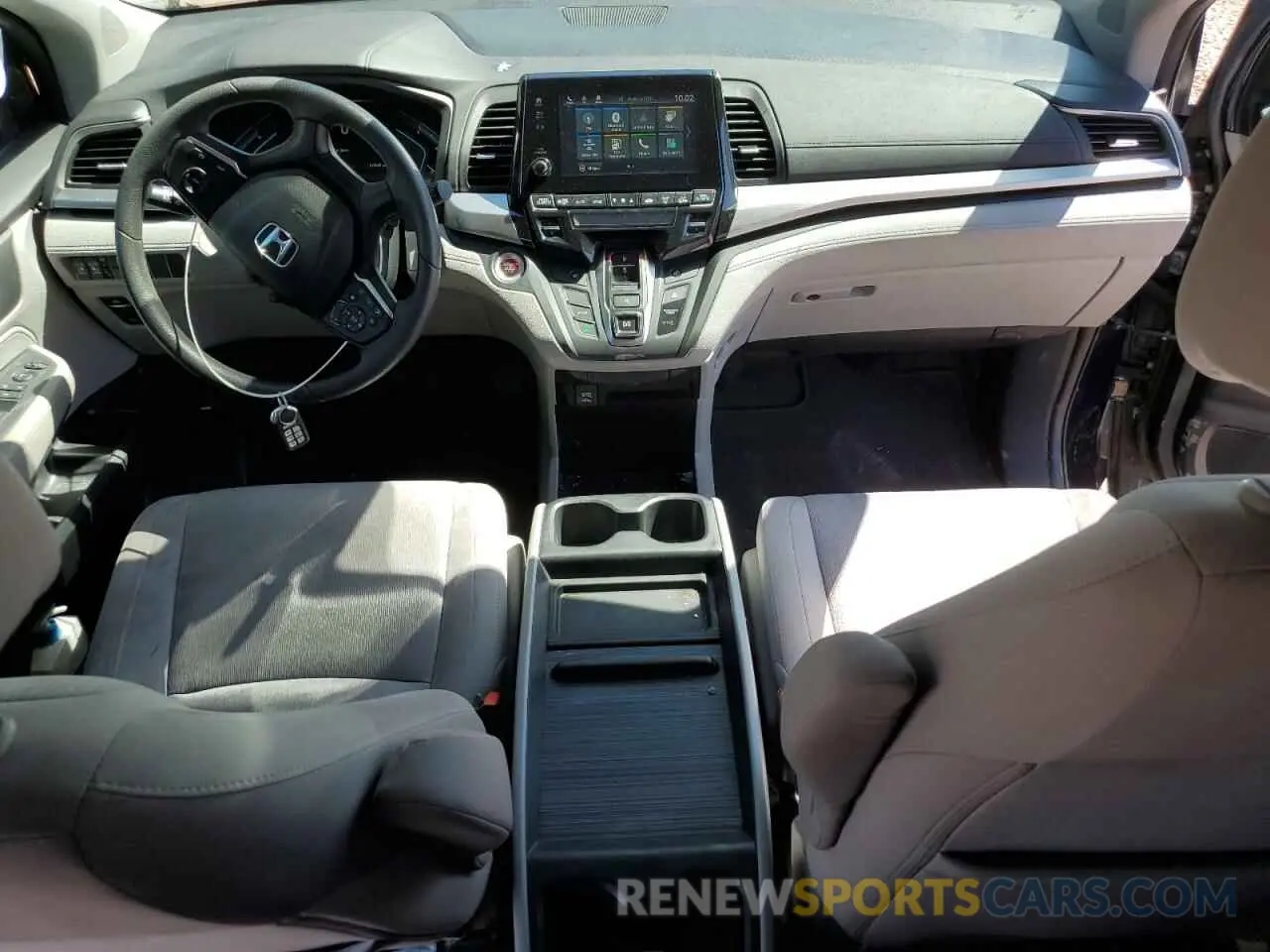 8 fotografías del automóvil dañado 5FNRL6H58KB088138 HONDA All Models 2019