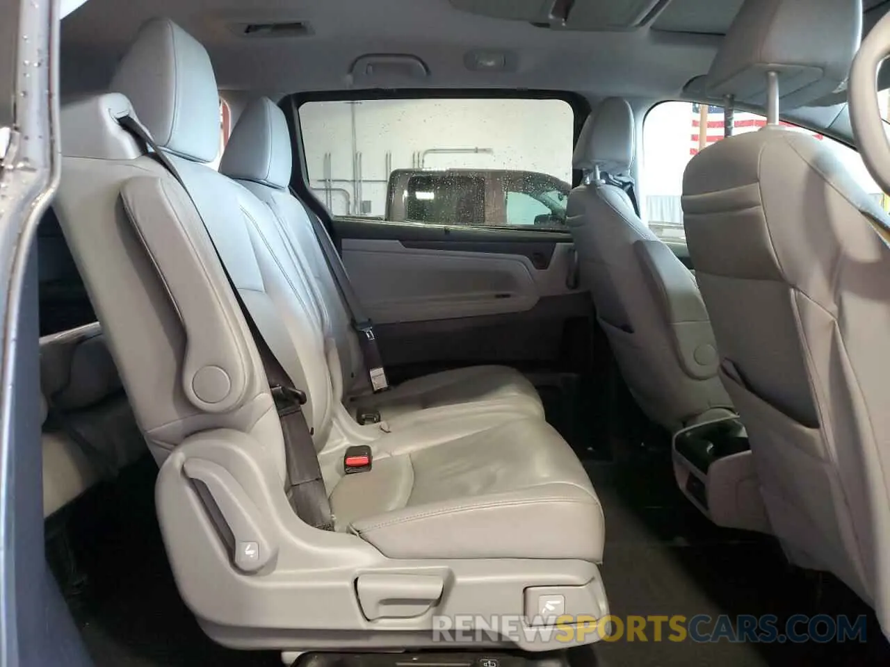 11 fotografías del automóvil dañado 5FNRL6H70KB016433 HONDA All Models 2019