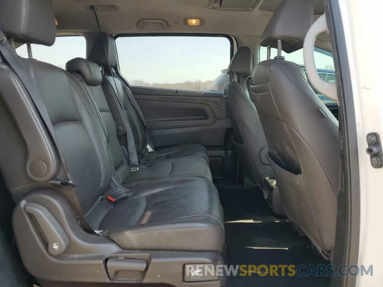 12 fotografías del automóvil dañado 5FNRL6H71KB003335 HONDA All Models 2019