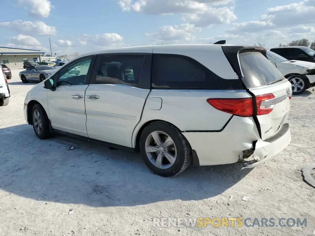 2 fotografías del automóvil dañado 5FNRL6H71KB004176 HONDA All Models 2019
