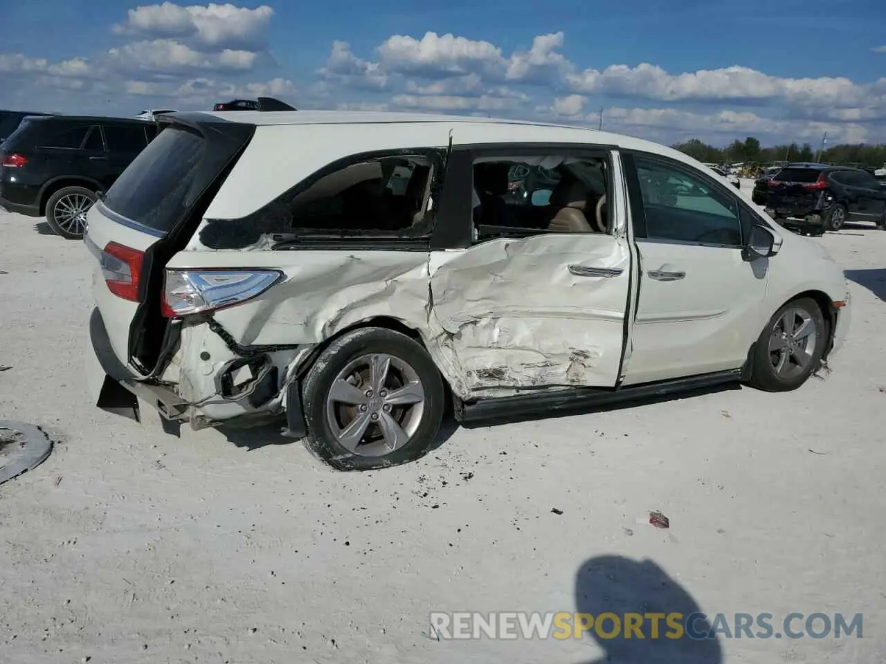 3 fotografías del automóvil dañado 5FNRL6H71KB004176 HONDA All Models 2019
