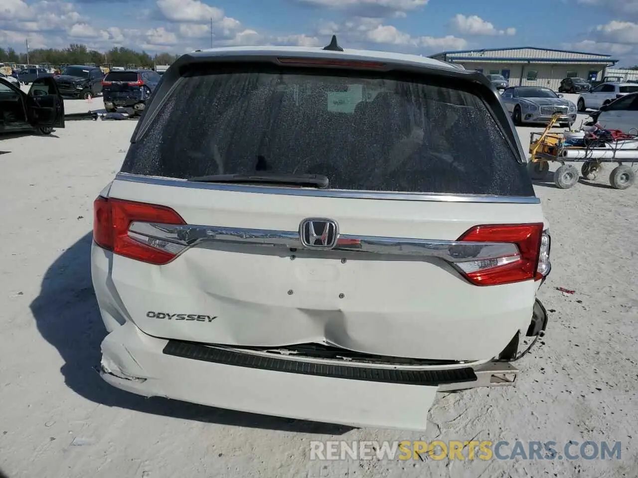 6 fotografías del automóvil dañado 5FNRL6H71KB004176 HONDA All Models 2019
