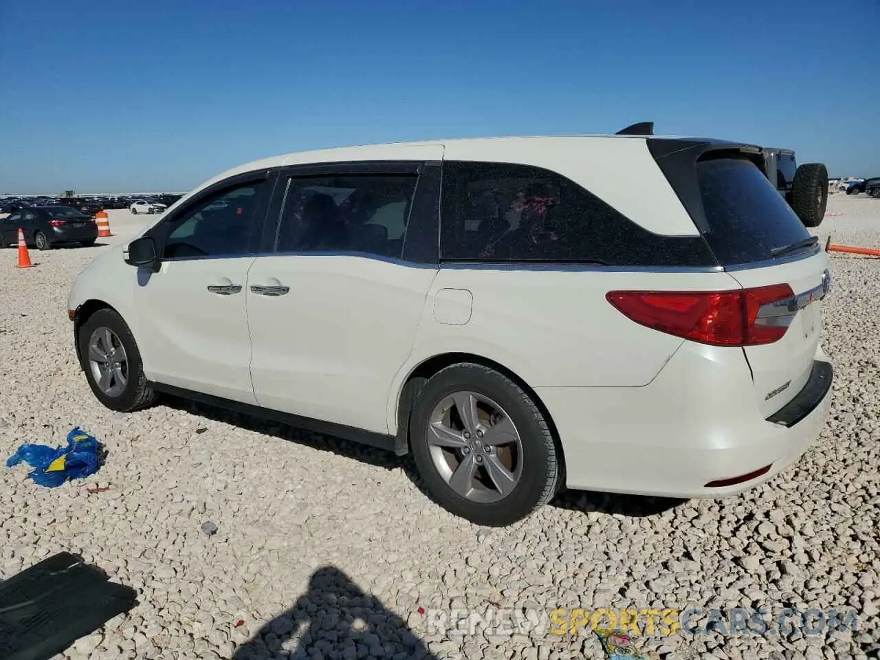 2 fotografías del automóvil dañado 5FNRL6H71KB071098 HONDA All Models 2019