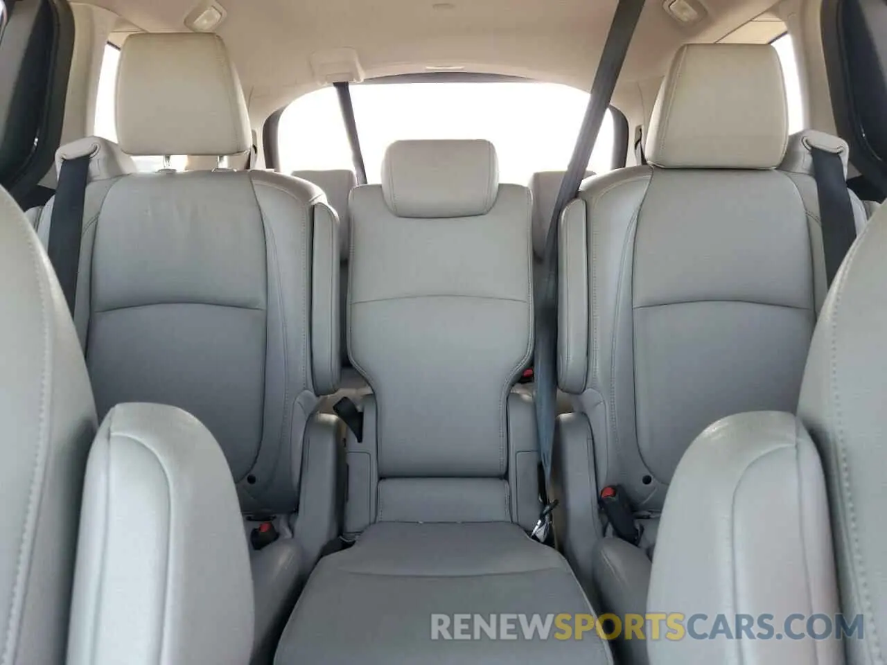10 fotografías del automóvil dañado 5FNRL6H71KB086667 HONDA All Models 2019