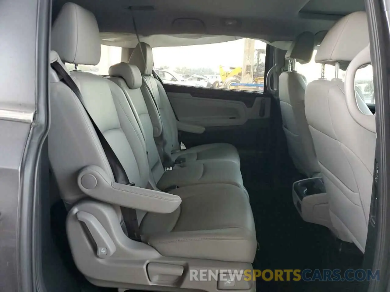 11 fotografías del automóvil dañado 5FNRL6H71KB126181 HONDA All Models 2019