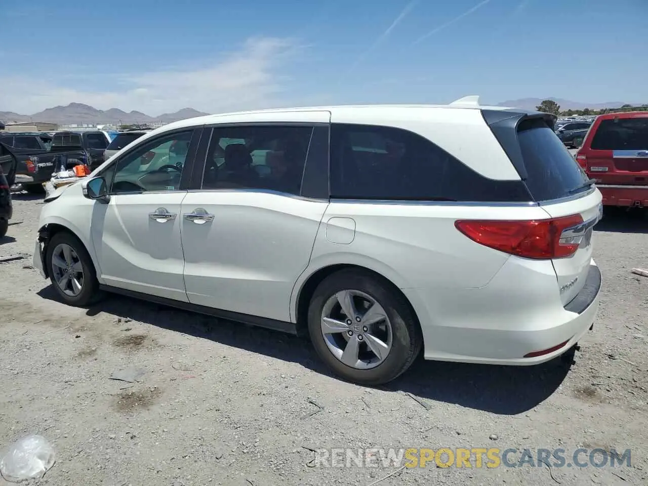 2 fotografías del automóvil dañado 5FNRL6H72KB006714 HONDA All Models 2019