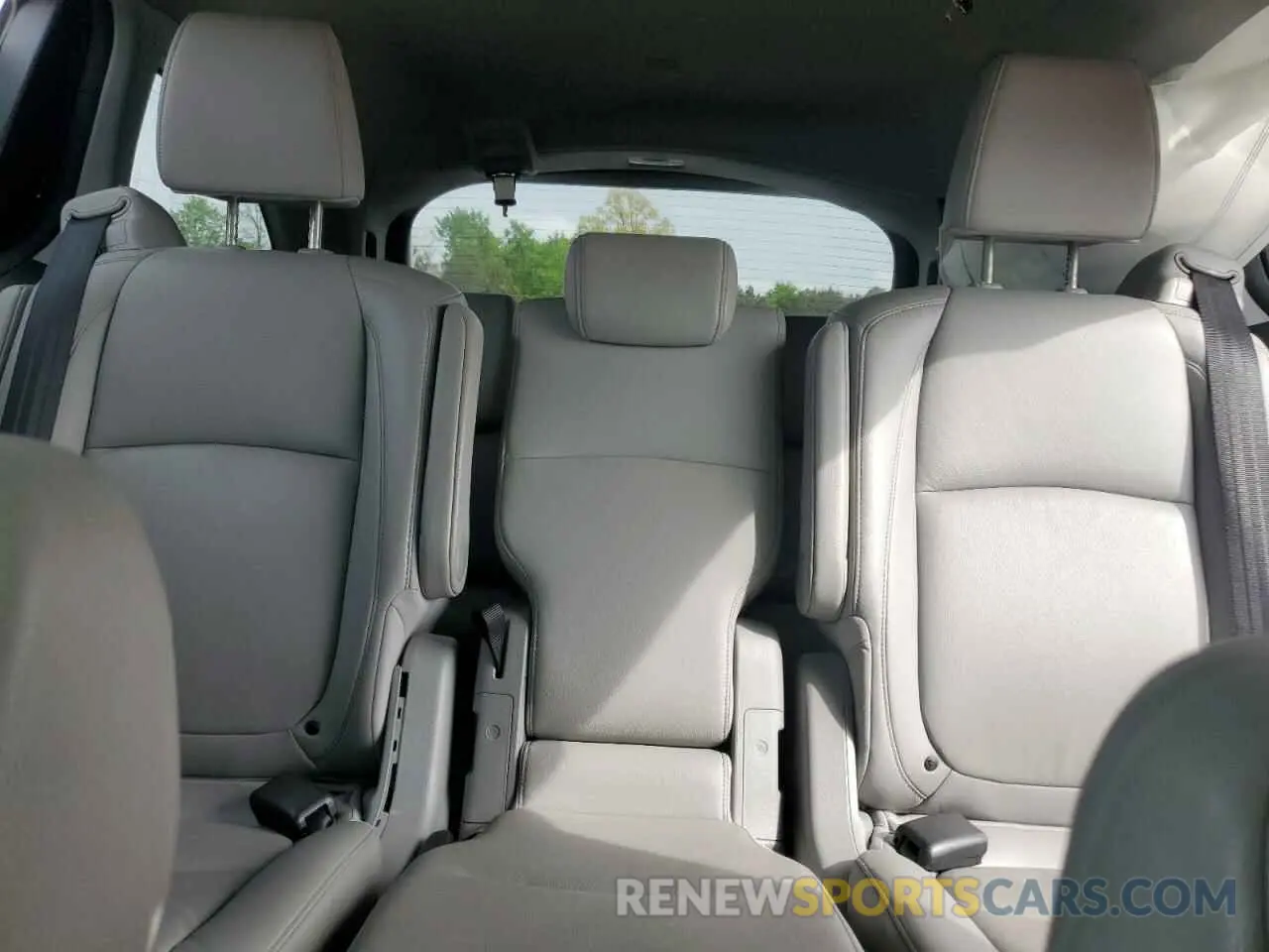 10 fotografías del automóvil dañado 5FNRL6H72KB018507 HONDA All Models 2019