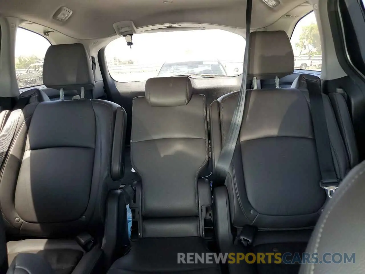 10 fotografías del automóvil dañado 5FNRL6H72KB080165 HONDA All Models 2019