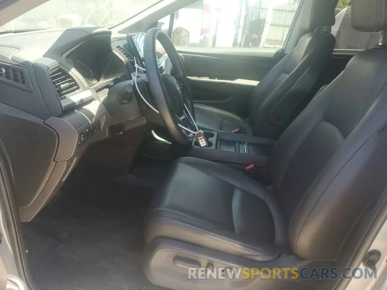 7 fotografías del automóvil dañado 5FNRL6H72KB080165 HONDA All Models 2019