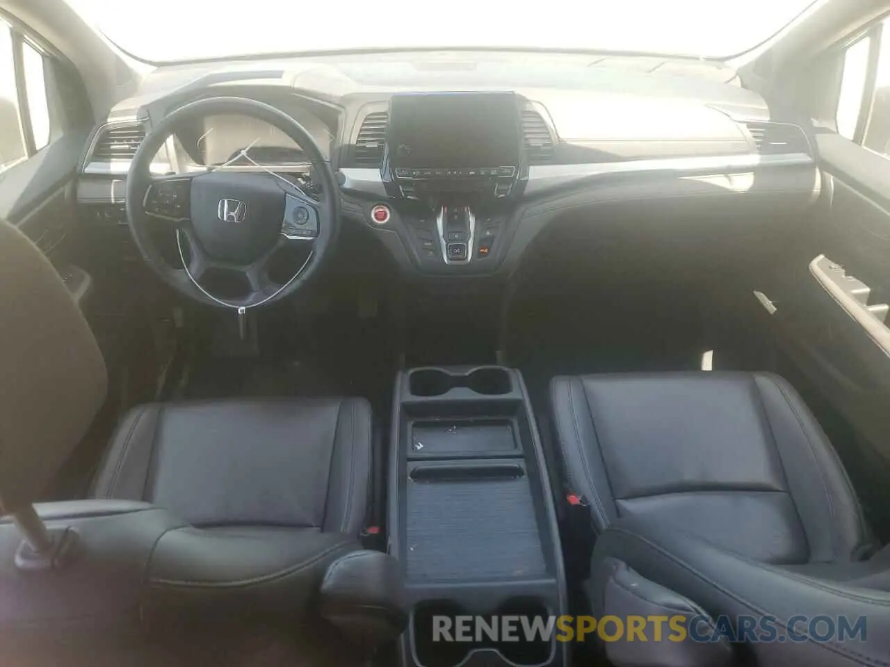 8 fotografías del automóvil dañado 5FNRL6H72KB080165 HONDA All Models 2019