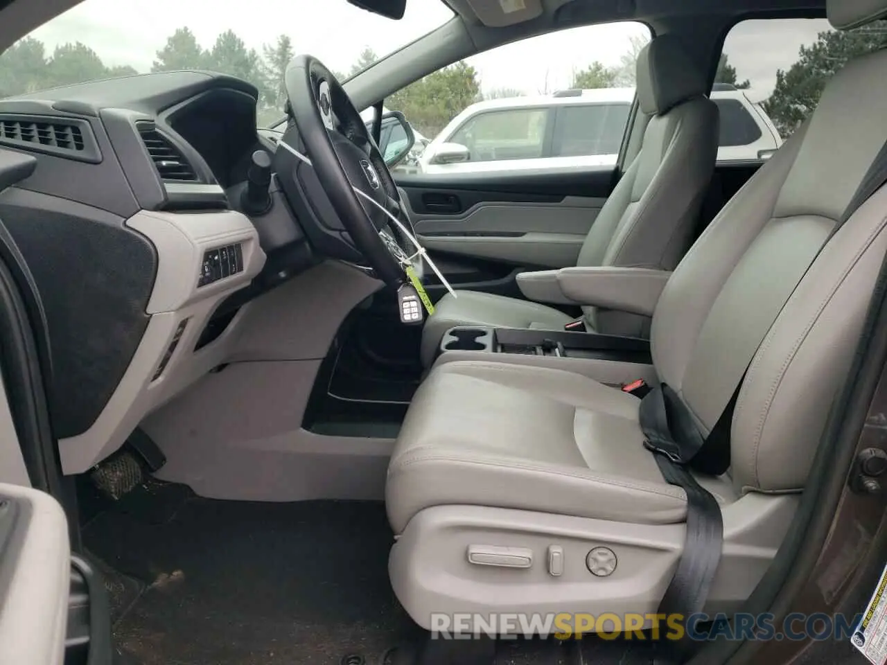 7 fotografías del automóvil dañado 5FNRL6H74KB004916 HONDA All Models 2019