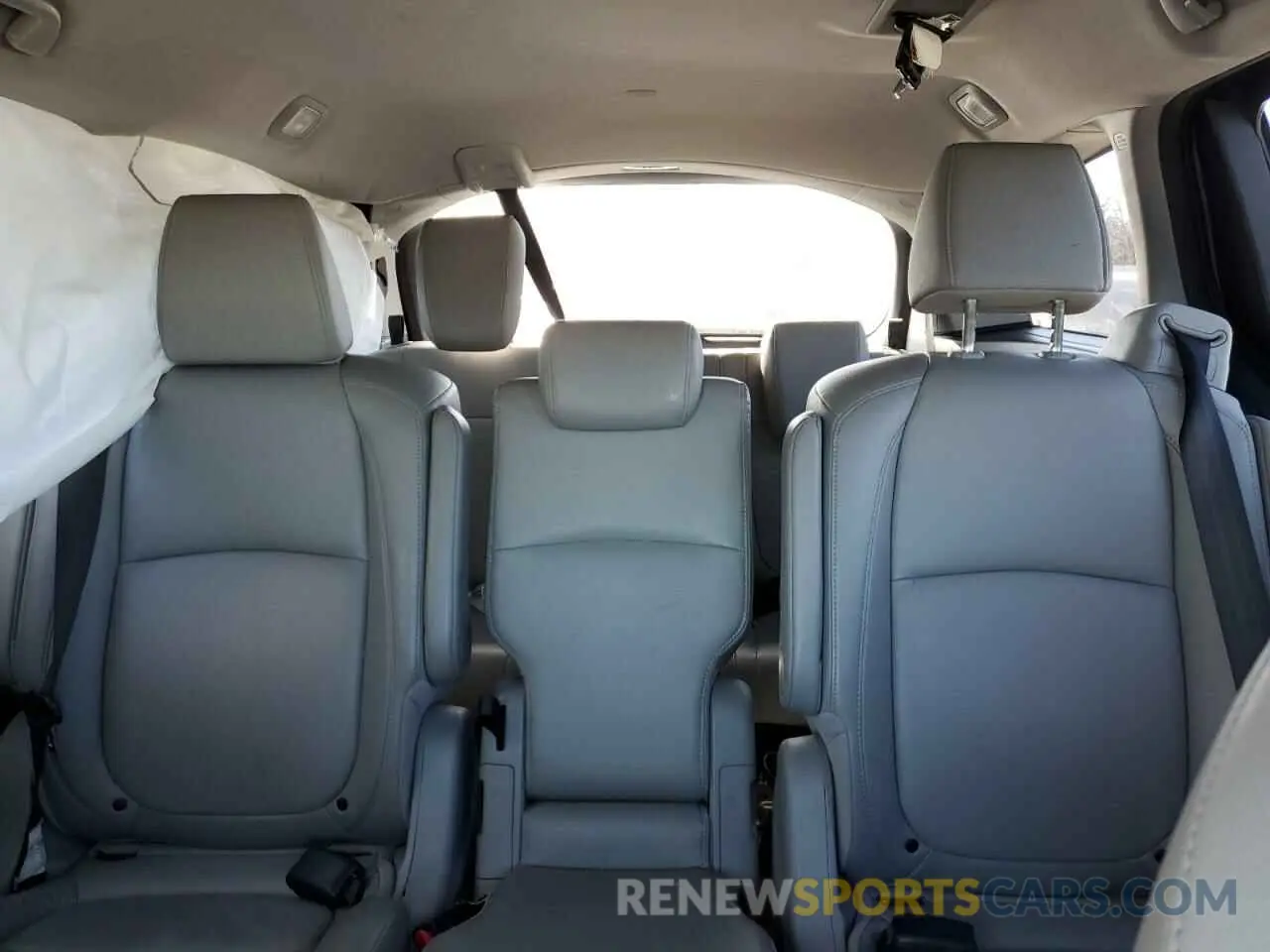 10 fotografías del automóvil dañado 5FNRL6H74KB073086 HONDA All Models 2019