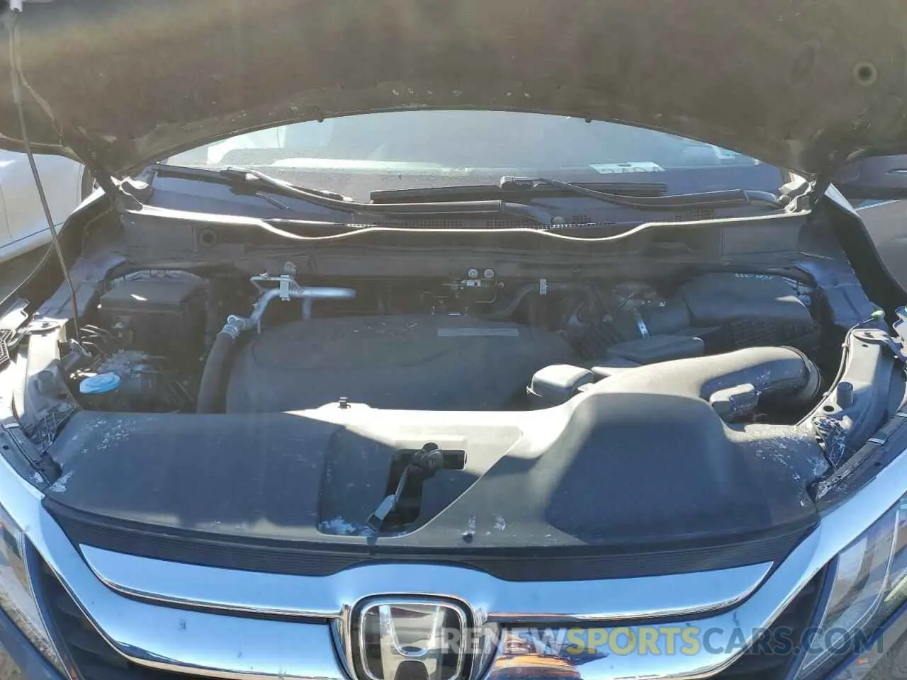 12 fotografías del automóvil dañado 5FNRL6H74KB073086 HONDA All Models 2019