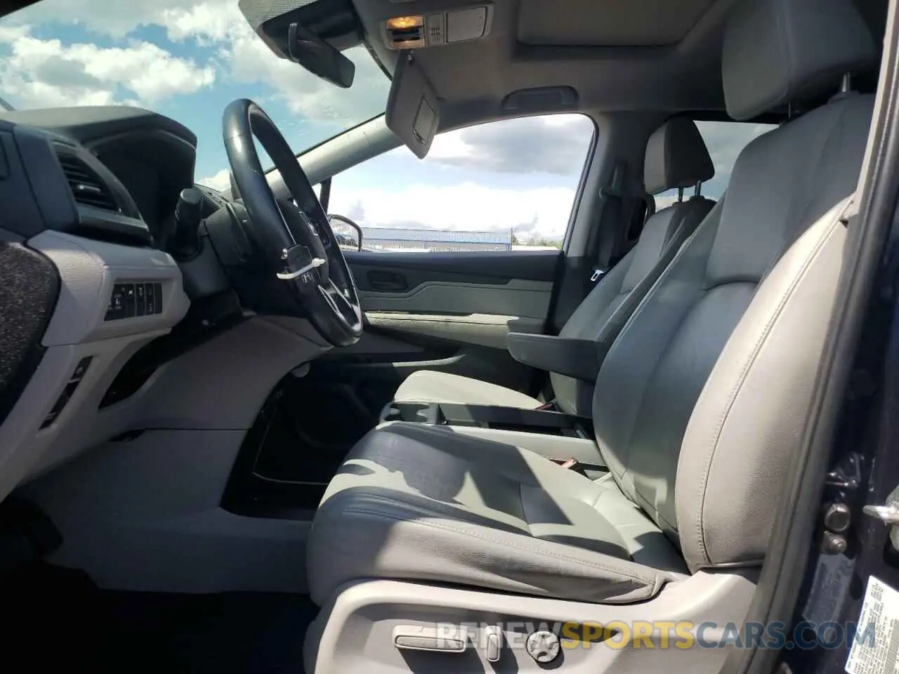 7 fotografías del automóvil dañado 5FNRL6H74KB077977 HONDA All Models 2019