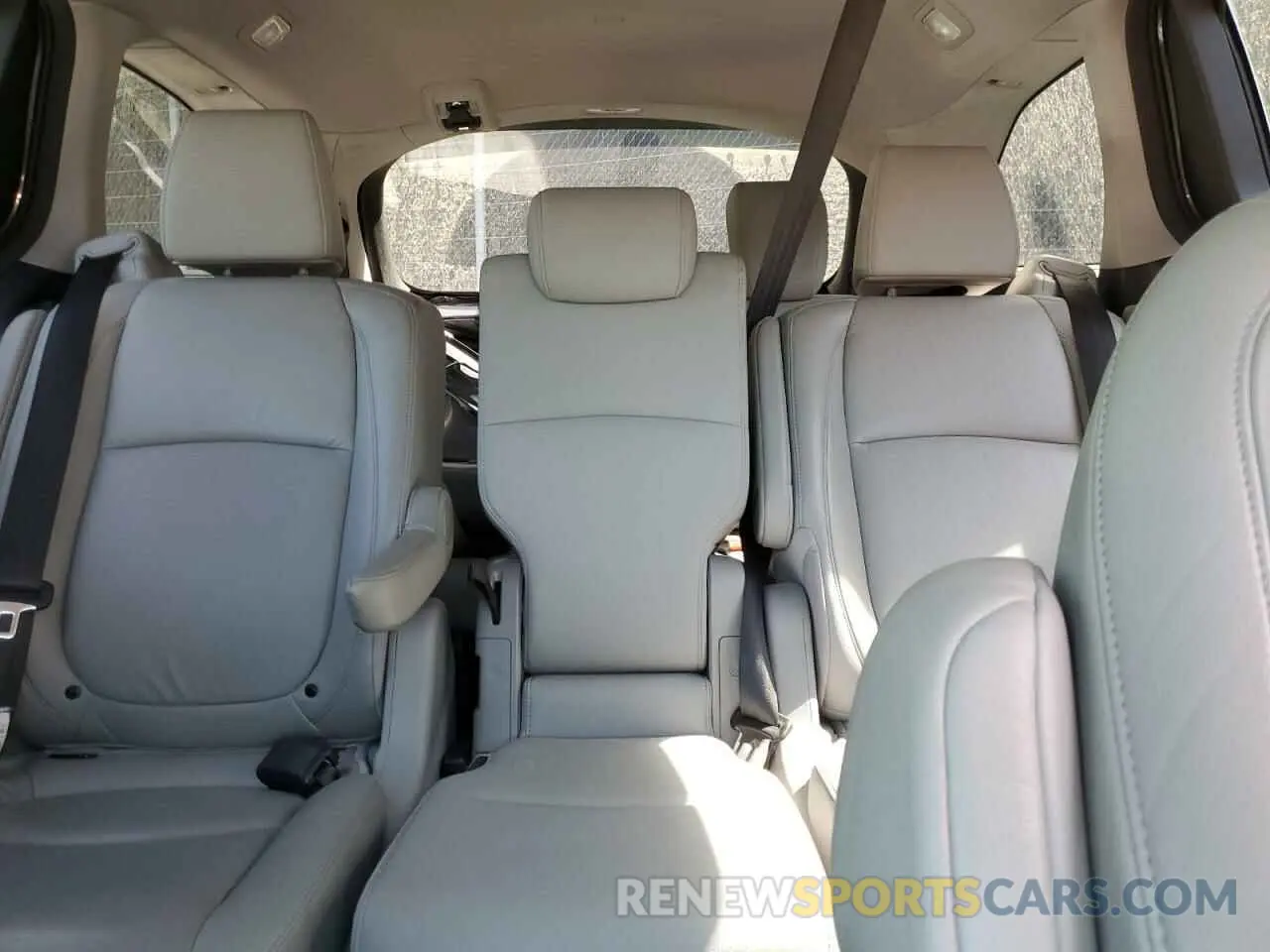 10 fotografías del automóvil dañado 5FNRL6H74KB079468 HONDA All Models 2019