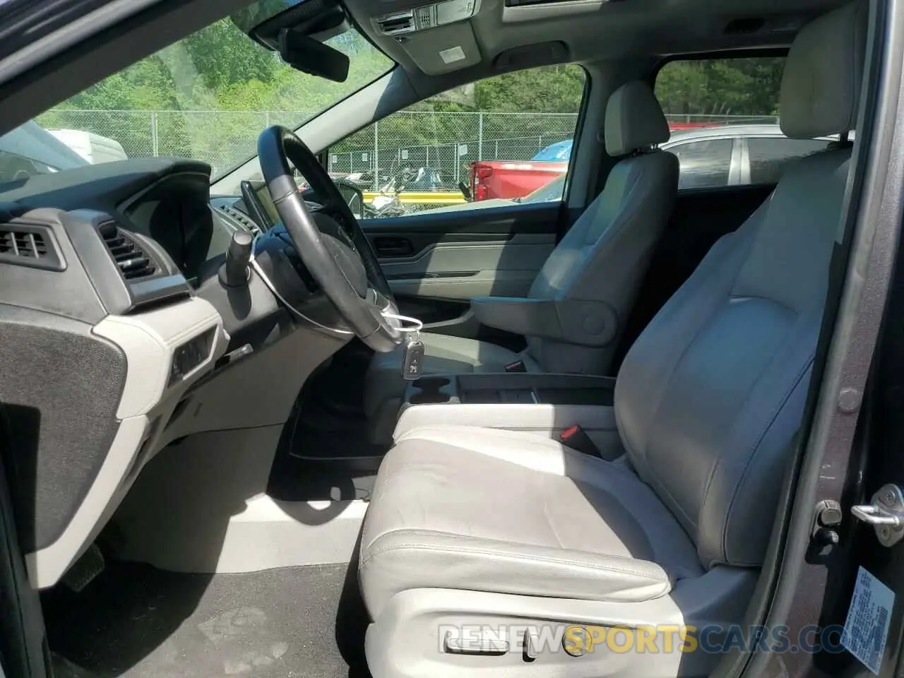 7 fotografías del automóvil dañado 5FNRL6H74KB079468 HONDA All Models 2019