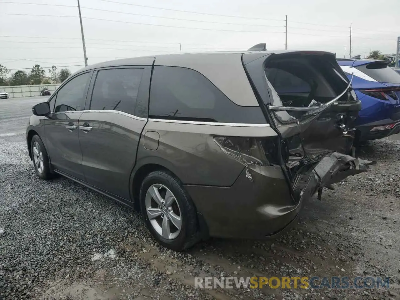 2 fotografías del automóvil dañado 5FNRL6H74KB099395 HONDA All Models 2019