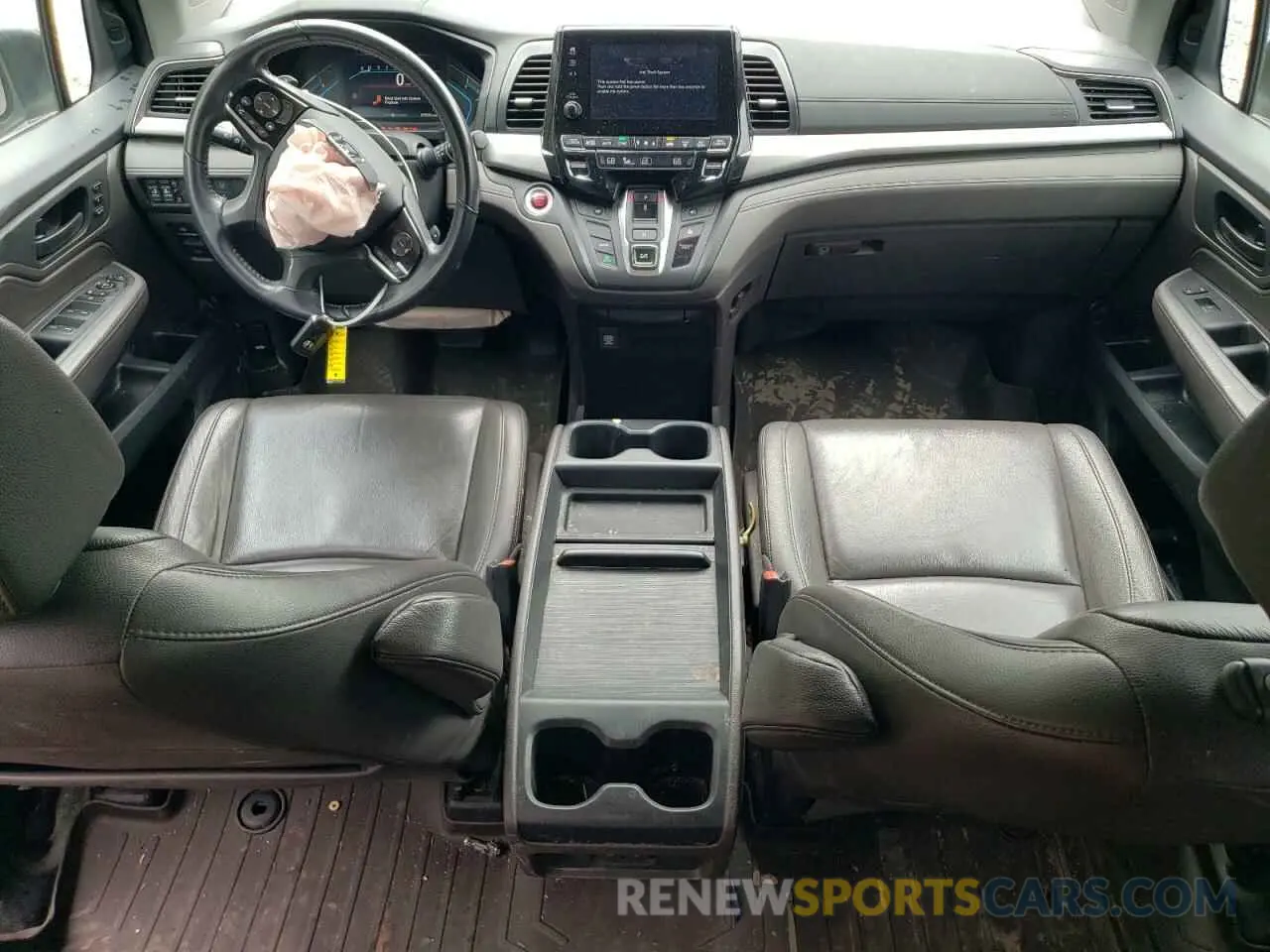 8 fotografías del automóvil dañado 5FNRL6H74KB117846 HONDA All Models 2019