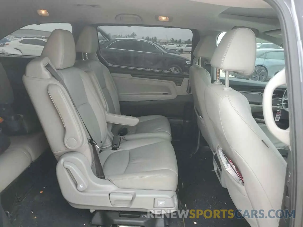 11 fotografías del automóvil dañado 5FNRL6H74KB132931 HONDA All Models 2019