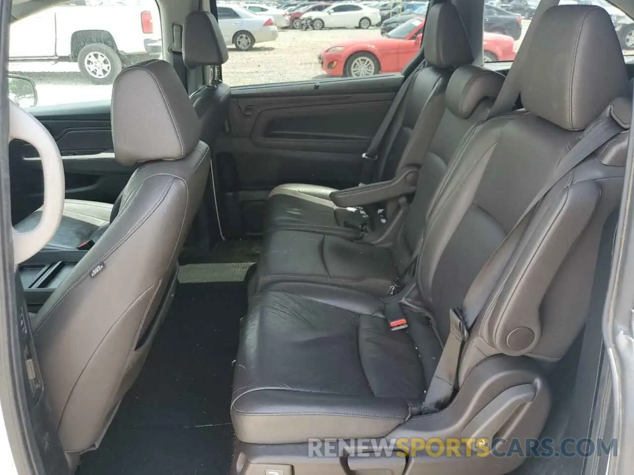 11 fotografías del automóvil dañado 5FNRL6H75KB003287 HONDA All Models 2019