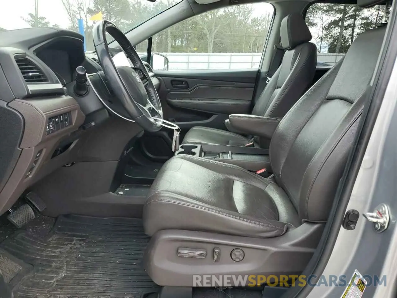 7 fotografías del automóvil dañado 5FNRL6H75KB034006 HONDA All Models 2019