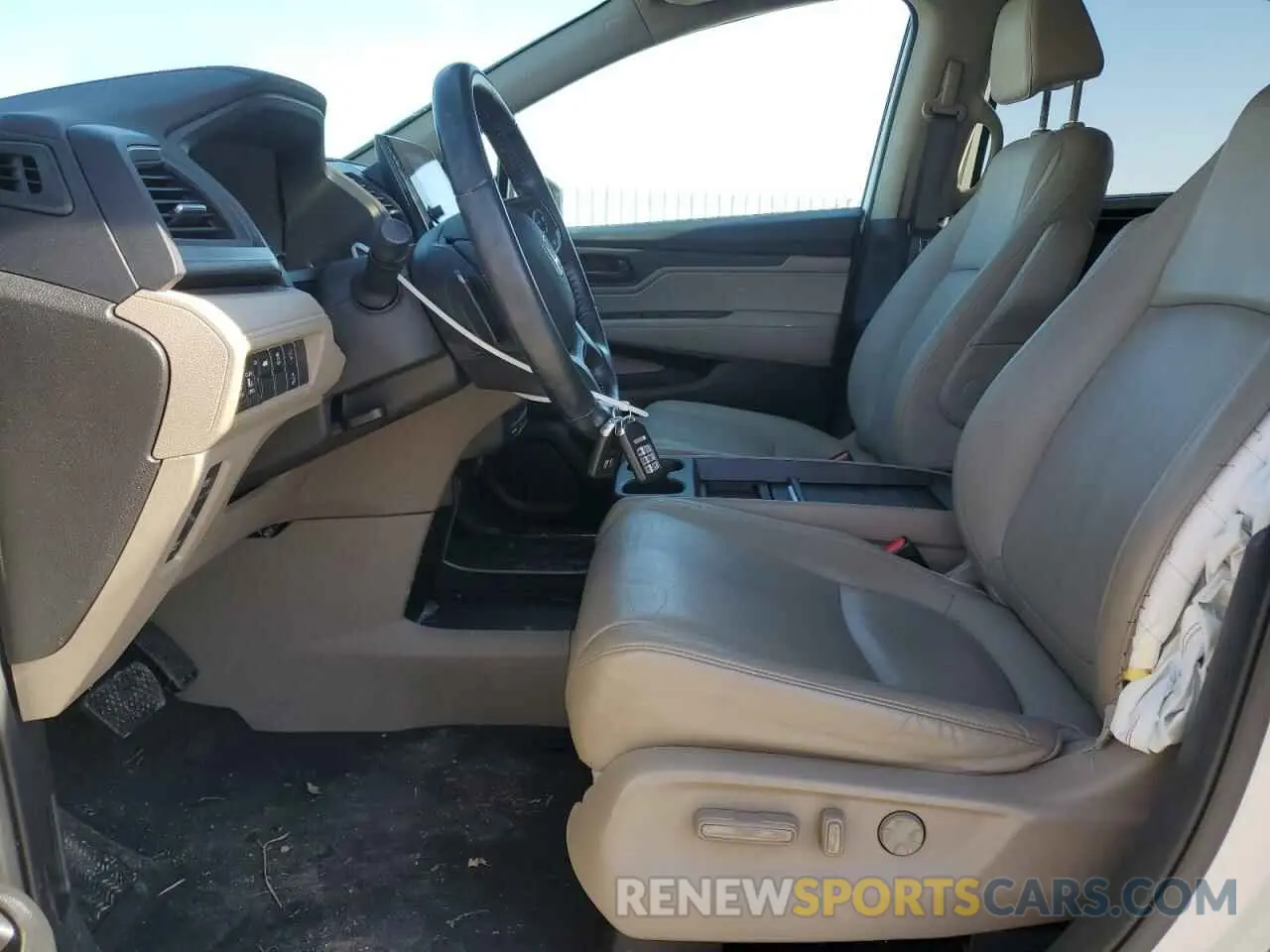 7 fotografías del automóvil dañado 5FNRL6H76KB058458 HONDA All Models 2019