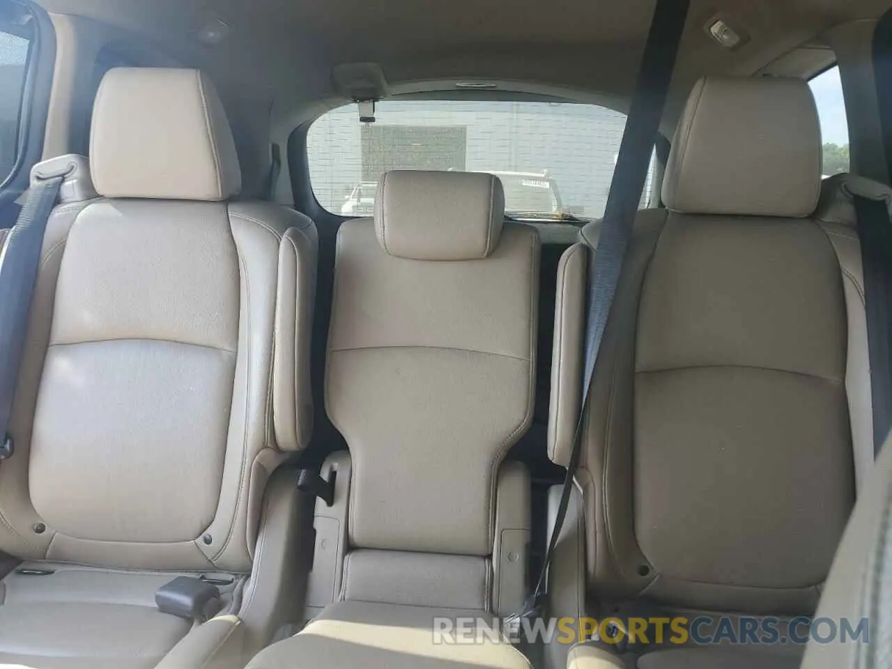 10 fotografías del automóvil dañado 5FNRL6H77KB011231 HONDA All Models 2019