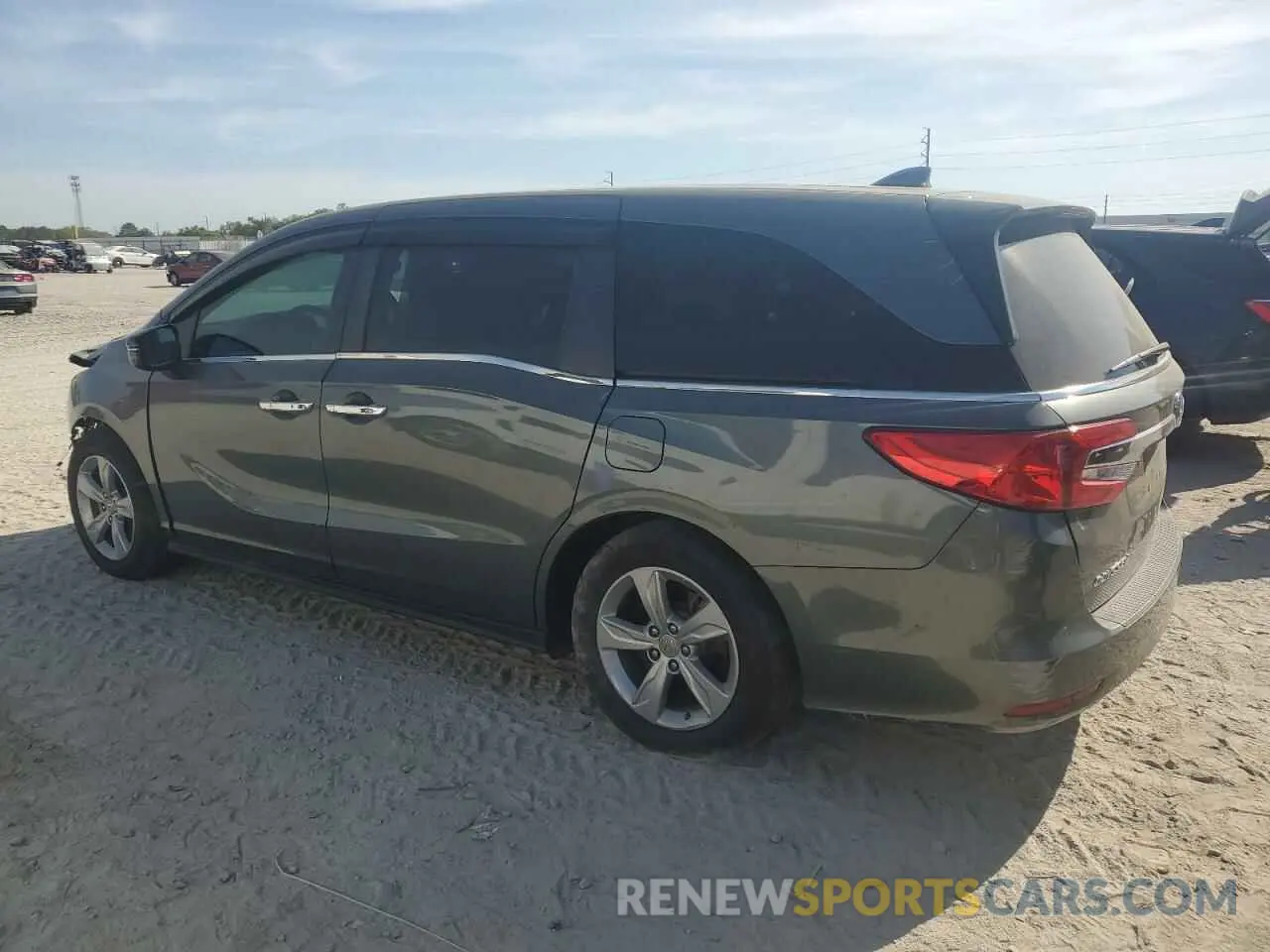 2 fotografías del automóvil dañado 5FNRL6H77KB011231 HONDA All Models 2019