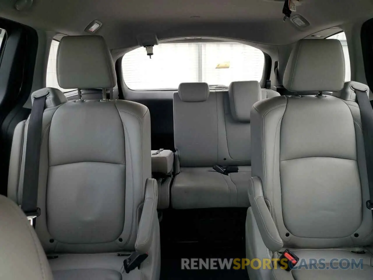 10 fotografías del automóvil dañado 5FNRL6H78KB018186 HONDA All Models 2019