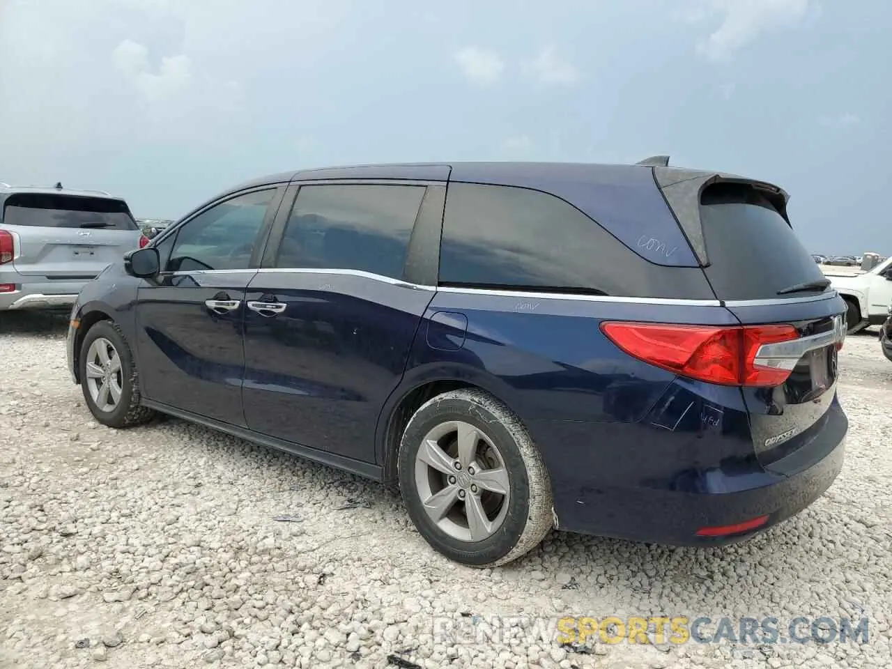 2 fotografías del automóvil dañado 5FNRL6H78KB085080 HONDA All Models 2019